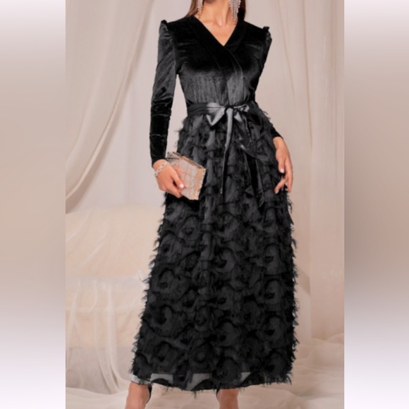 SHEIN Dresses & Skirts - Holiday Party Dress